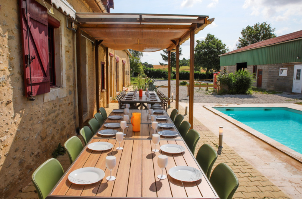 Gala étudiant au bord de la Piscine